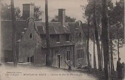 Carte postale ancienne du château du duc de Westminster, à Mimizan-les-Bains comme on dit alors.