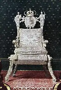 Le trône d'argent de la reine Christine, utilisé depuis 1650.
