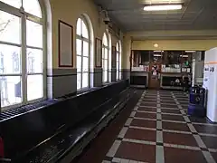 Salle des pas perdus.