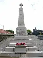 Le monument aux morts.