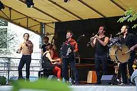 Toccatram : Violaine Cochard et Tram des Balkans.