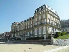 Hôtel des Roches Noires, Trouville-sur-Mer, Marcel Proust, et Marguerite Duras.