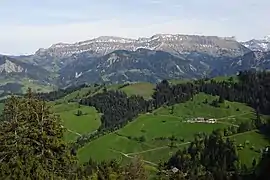 Vue sur la montagne depuis l'ouest (Rämisgummen).