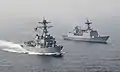 L’USS&nbsp;Wayne E. Meyer et le ROKS Wang Geon lors d’un exercice bilatéral le 24 avril 2017.