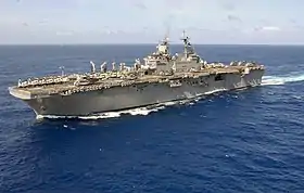 illustration de USS Boxer (LHD-4)