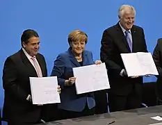 Cérémonie de signature de l'accord de coalition du cabinet Merkel III, en 2013.