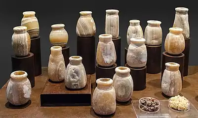 Vases (onyx) (Ier&nbsp;siècle&nbsp;av. J.-C.)