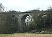Viaduc ferroviaire.