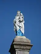 La vierge de Malbrans, qui surplombe le village.