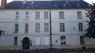 Hôtel Simon, XVIIIe s. Rue Briçonnet et place des Joulins.