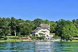 Villa « La Favorite », Route de Lausanne 240, 46° 14′ 09″ N, 6° 09′ 00″ E