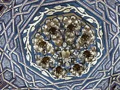 Motif central du plafond mudéjar du palais des ducs de Maqueda à Tolède (XIIIe&nbsp;siècle).