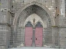 Le portail de l'église.