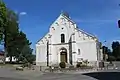 La façade de l'église.