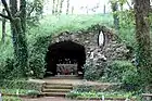 Réplique de la grotte de Lourdes.
