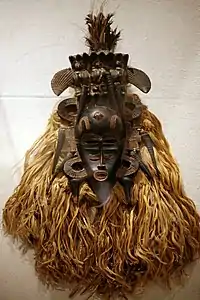 Masque Kpeliye Sénoufo (XIXe – XXe siècle), New York, Metropolitan Museum of Art.