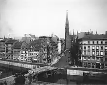 Vue vers le bas de la Grünstraße jusqu'à la Petrikirche, 1903.