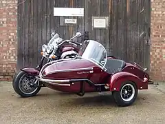 Side-car deux places sur Rocket 3 (années 2000).