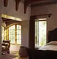 L'intérieur d'une belle maison en paille