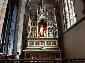 Autel secondaire "Vierge à l'enfant" (XIXe siècle), statue (XVIIIe siècle).