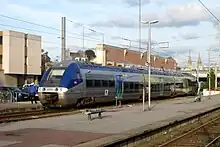 Un AGC électrique tricaisse en gare de Cherbourg