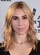 Zosia Mamet interprète Annie.