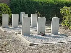 Tombes de guerre de la Commonwealth War Graves Commission.