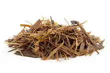 Photographie de l’écorce sur fond blanc.